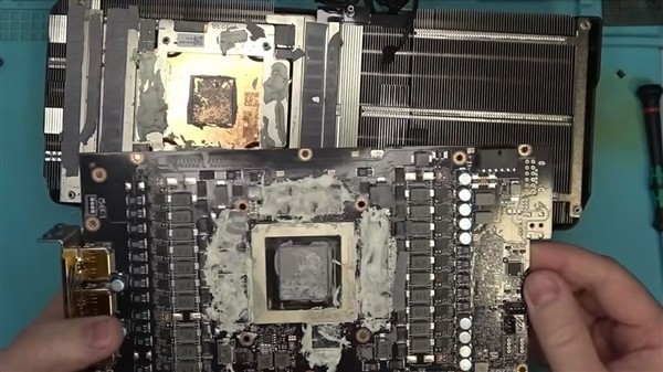 不懂超频只会加电压 RTX4090被干歇菜